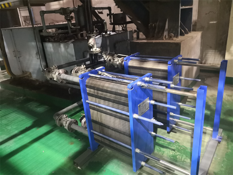 板式冷卻器的結(jié)構(gòu)及優(yōu)勢(shì) 板式冷卻器的結(jié)構(gòu)及優(yōu)勢(shì)